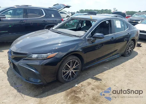 2022 Toyota Camry Se z USA, uszkodzony, nr VIN 4T1G11AK3NU686869